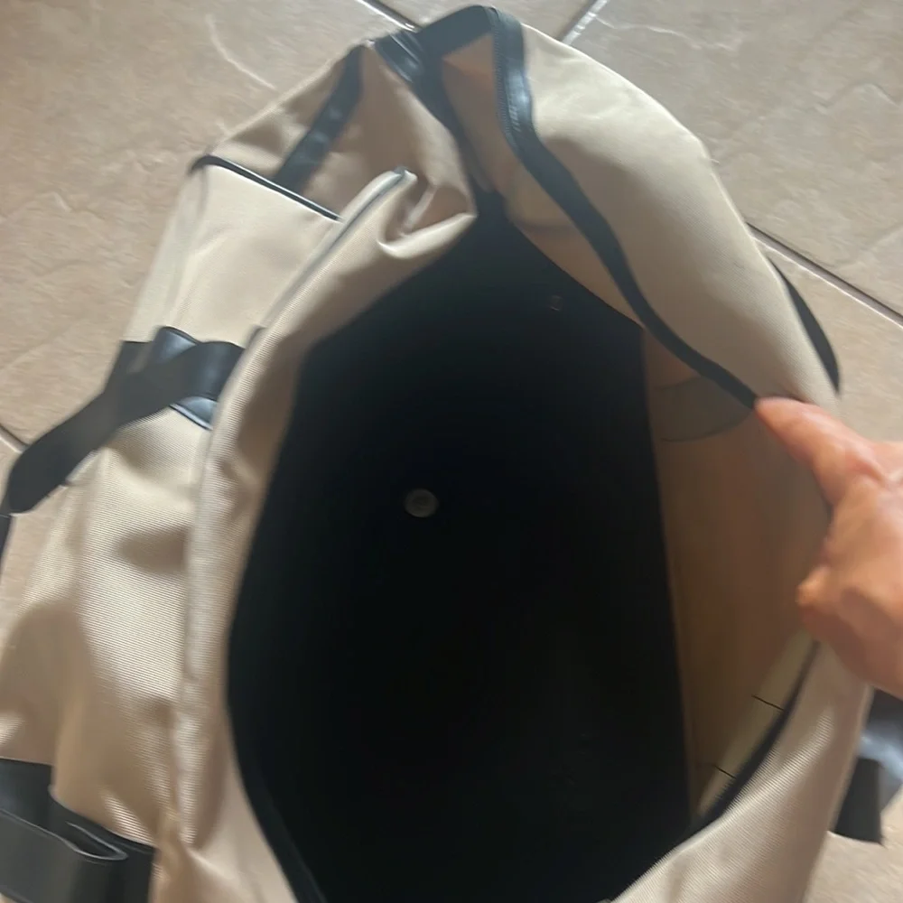 Calvin Klein roller luggage perfect for a carry-on use have some stain